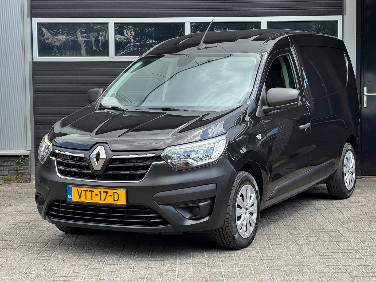 Renault Express (2023) — foto 1