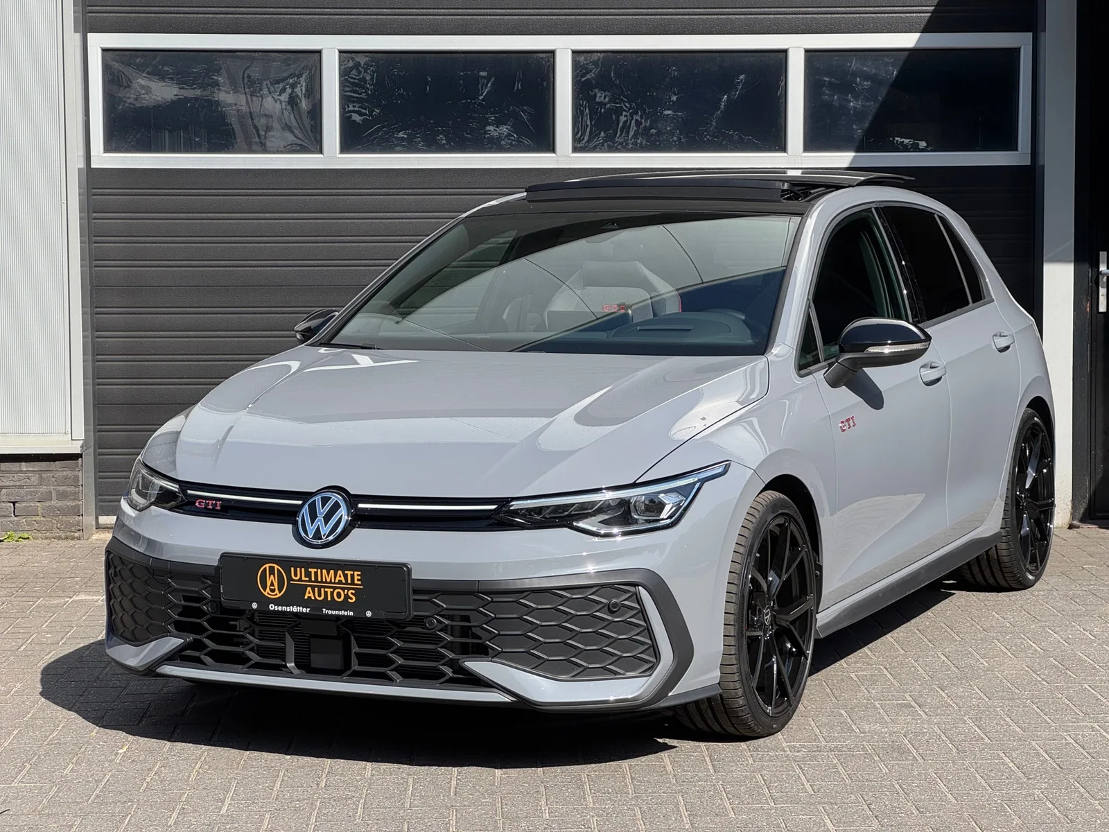 Volkswagen Golf (2024) — foto 1