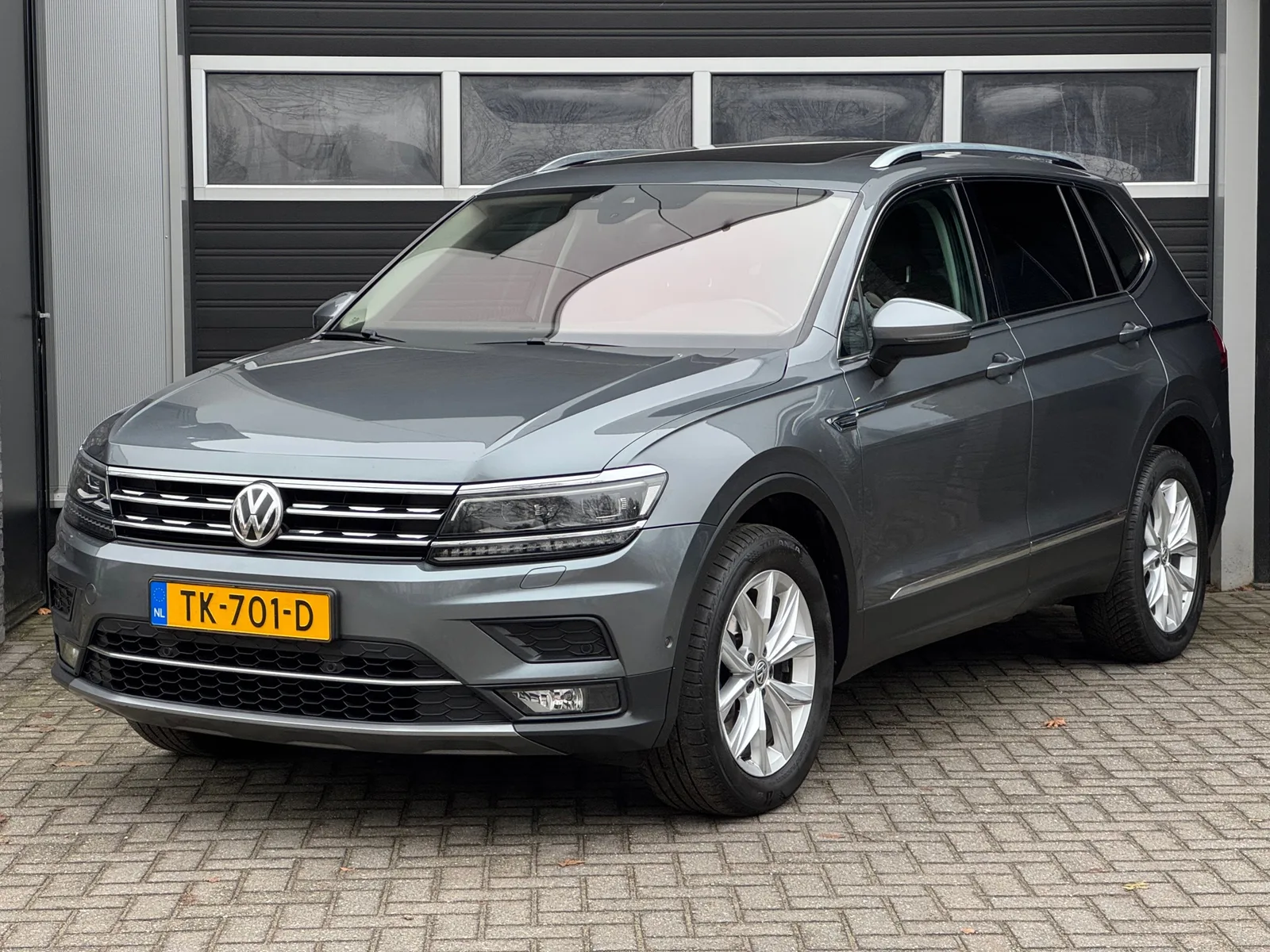 Volkswagen Tiguan (2018) — foto 1