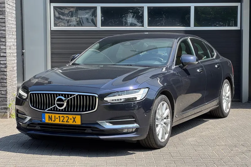 Volvo S90 (2017)