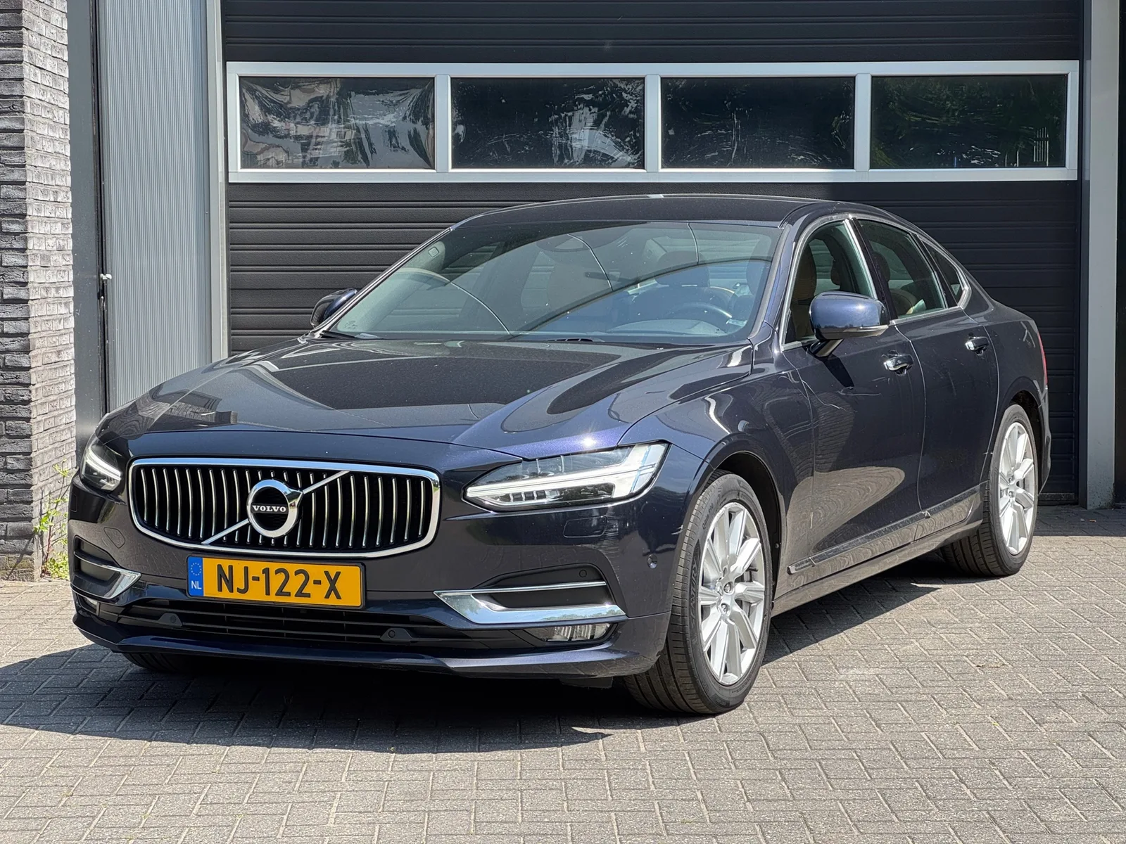 Volvo S90 (2017) — foto 1