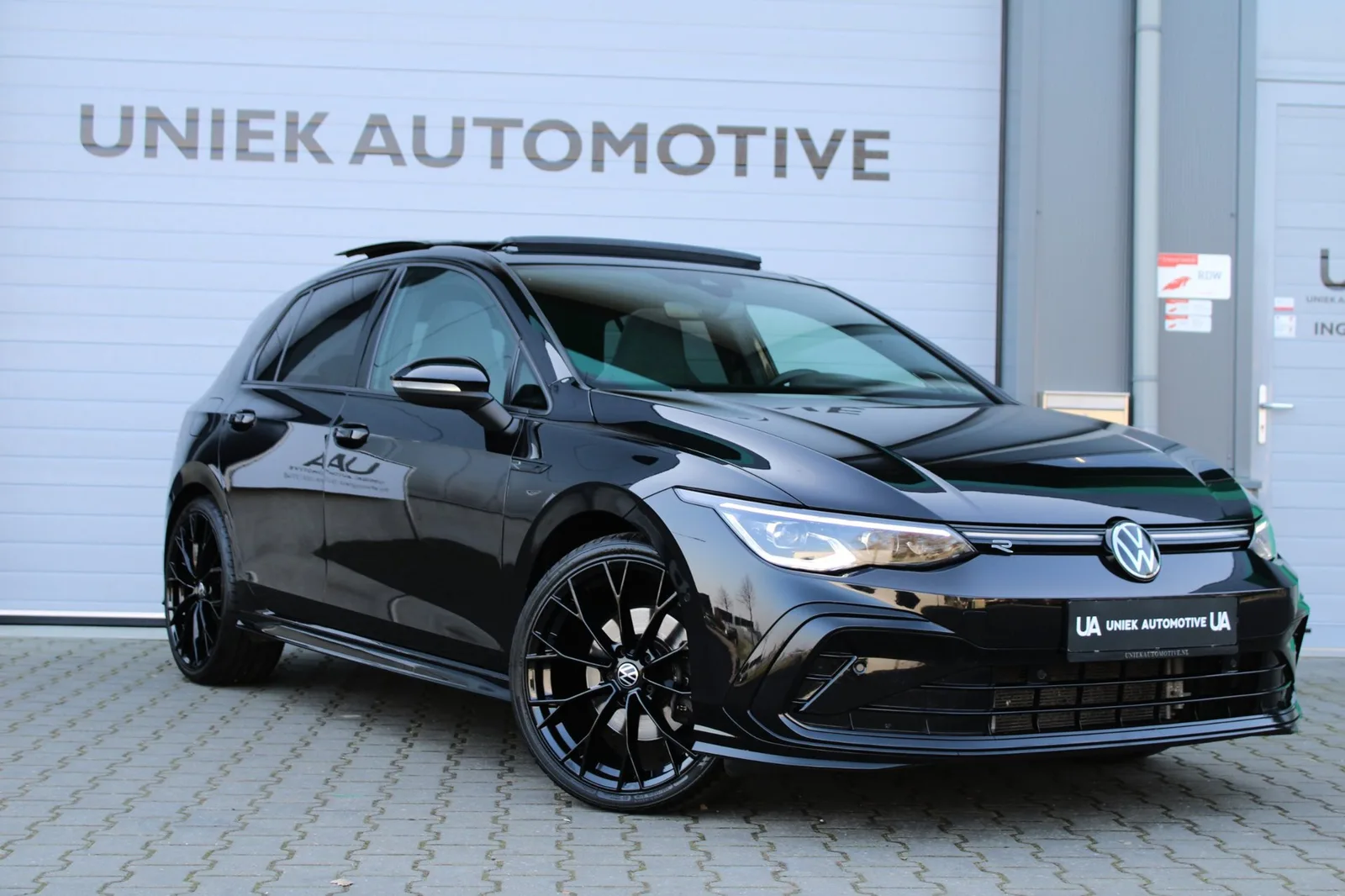 Volkswagen Golf (2022) — foto 1