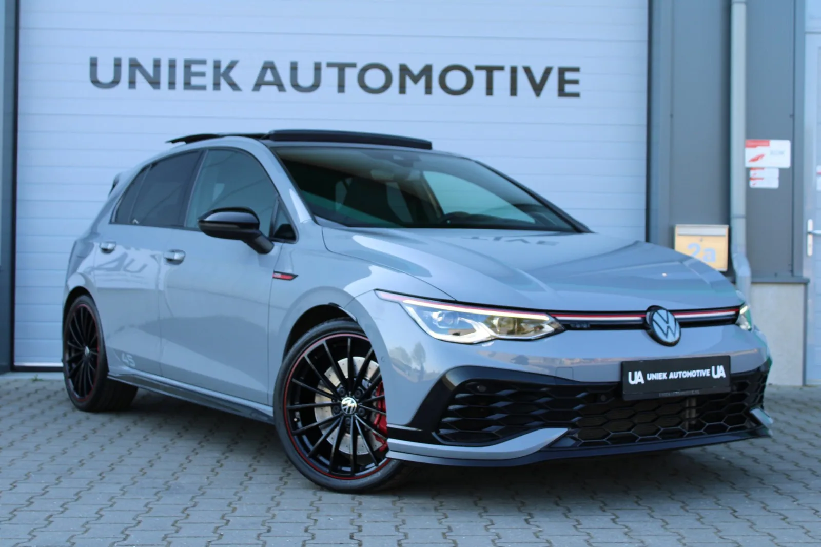 Volkswagen Golf (2022) — foto 1