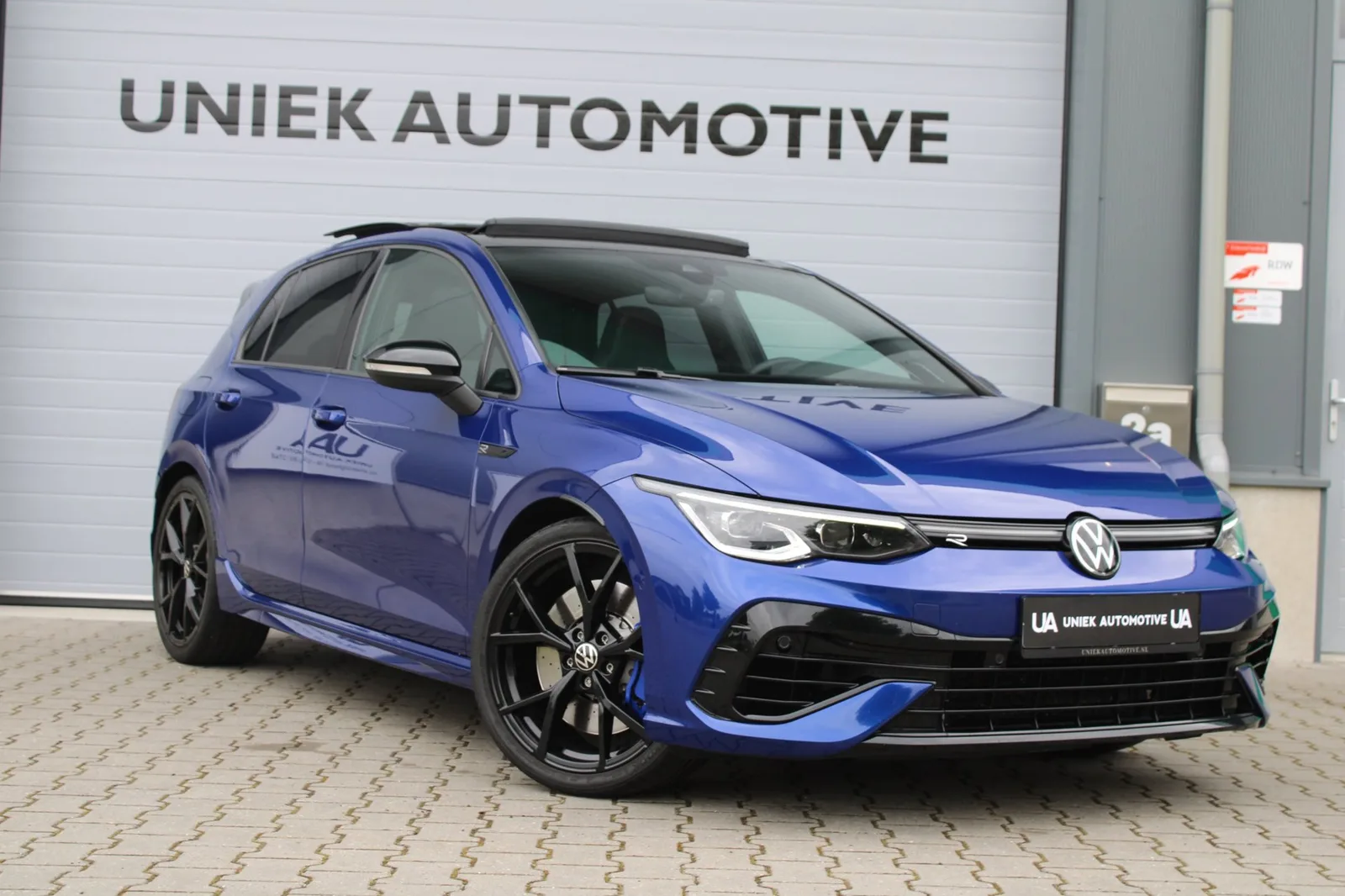 Volkswagen Golf (2022) — foto 1