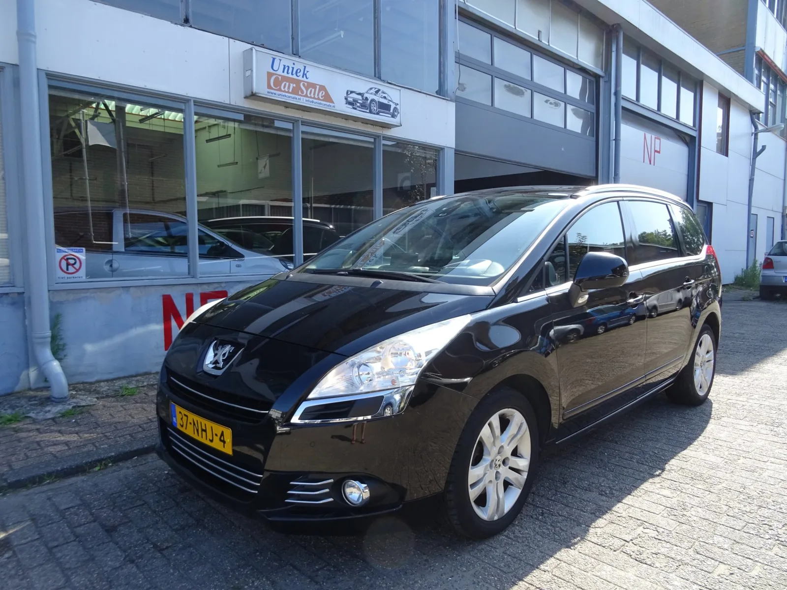 Peugeot 5008 (2010) — foto 1