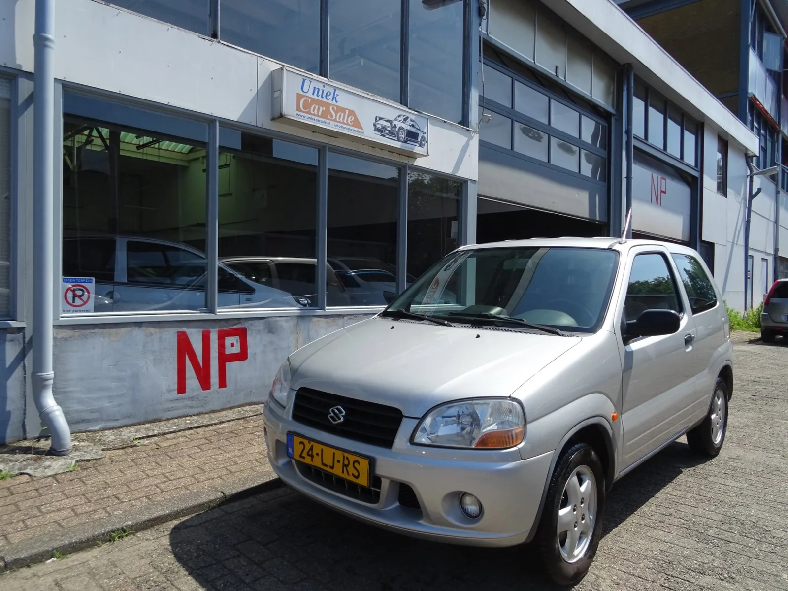 Suzuki Ignis (2003) — foto 1