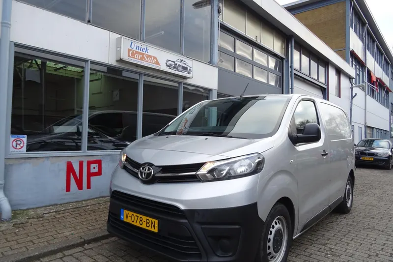 Toyota Proace (2016)
