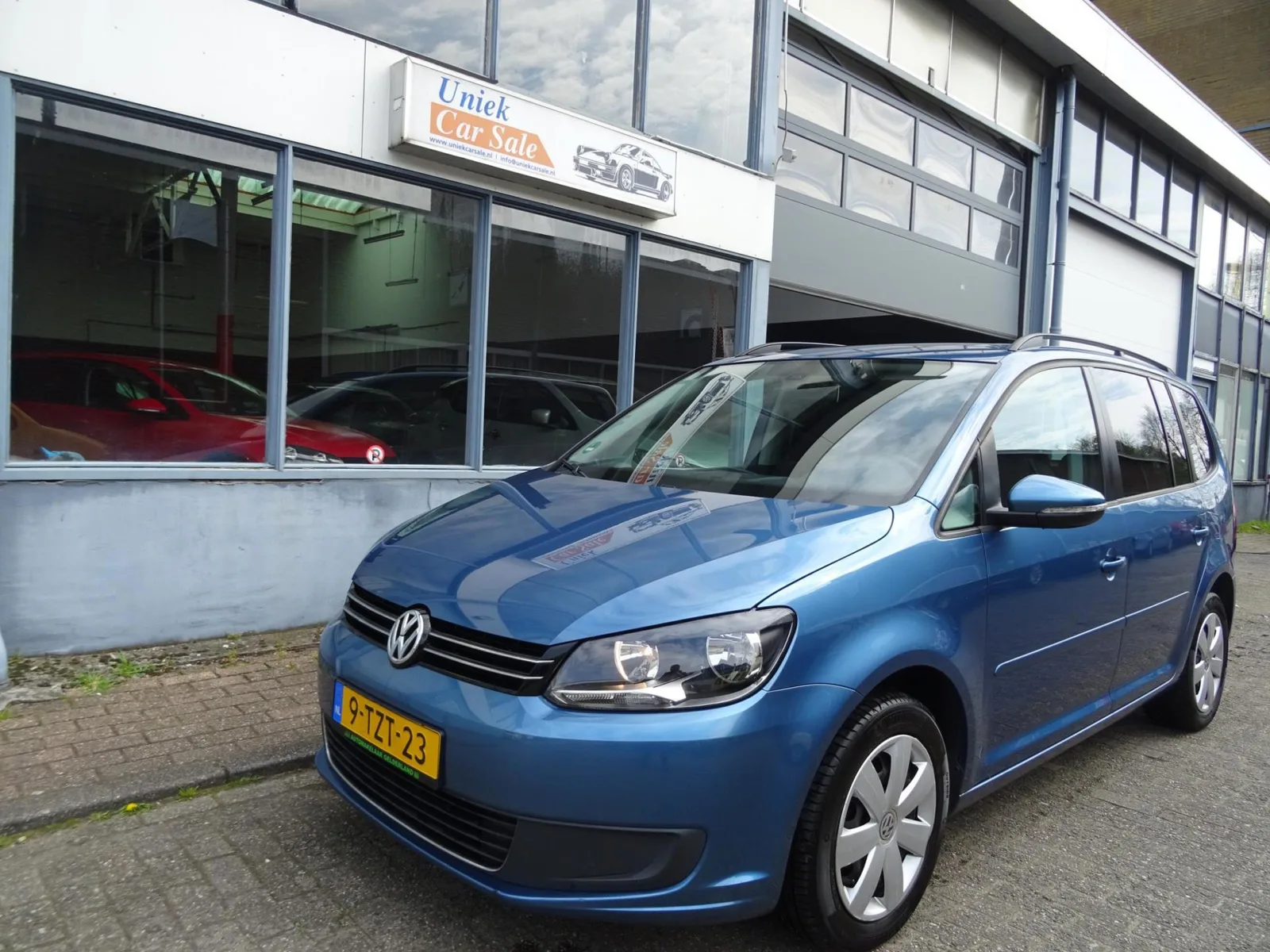 Volkswagen Touran (2014) — foto 1