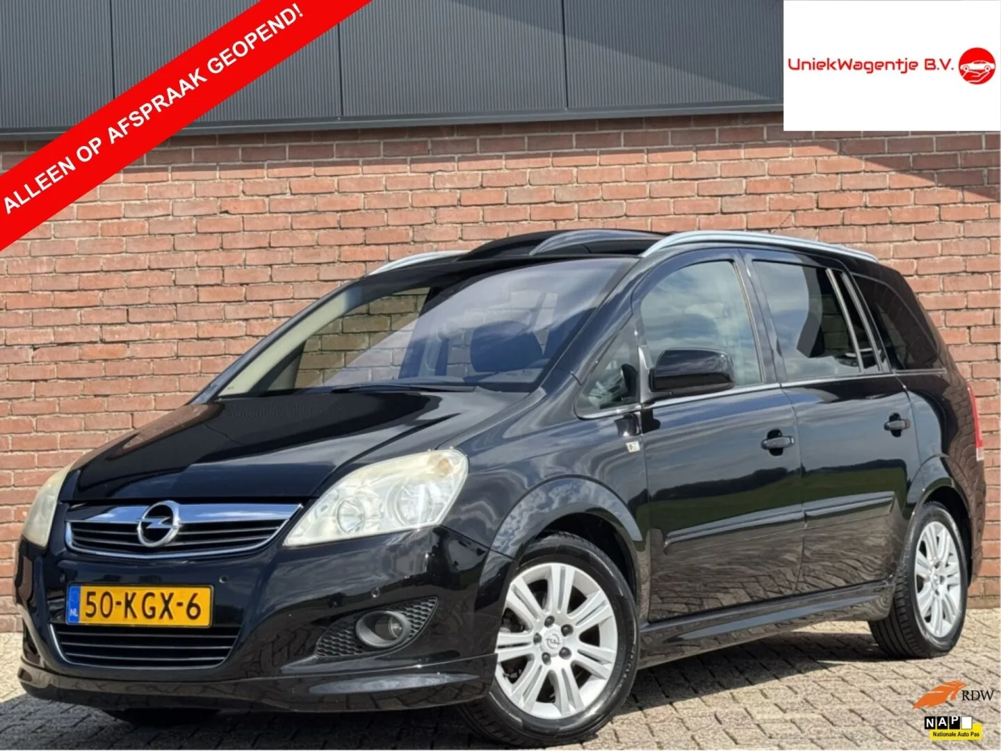 Opel Zafira (2009) — foto 1