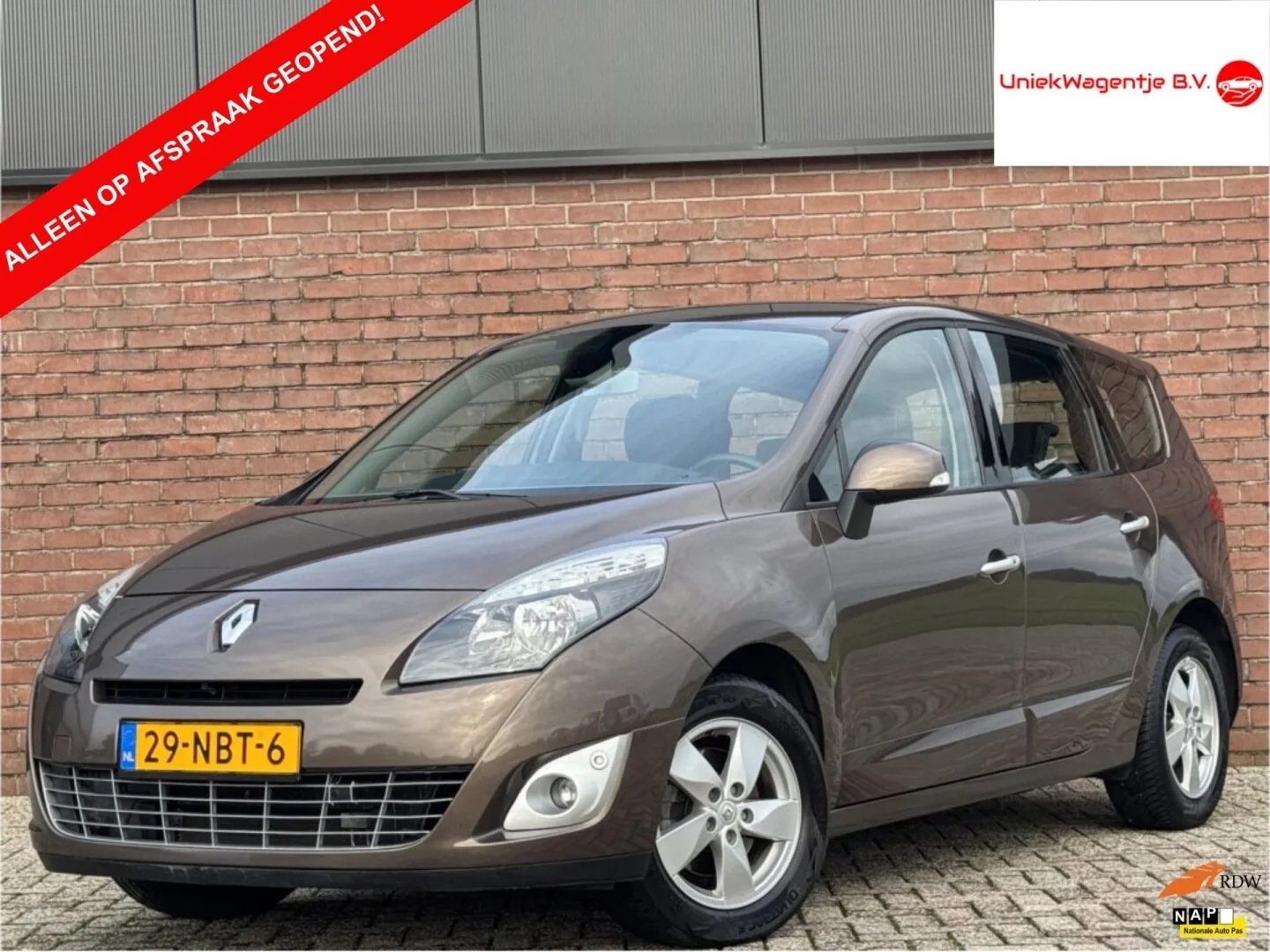 Renault Grand Scénic (2010) — foto 1