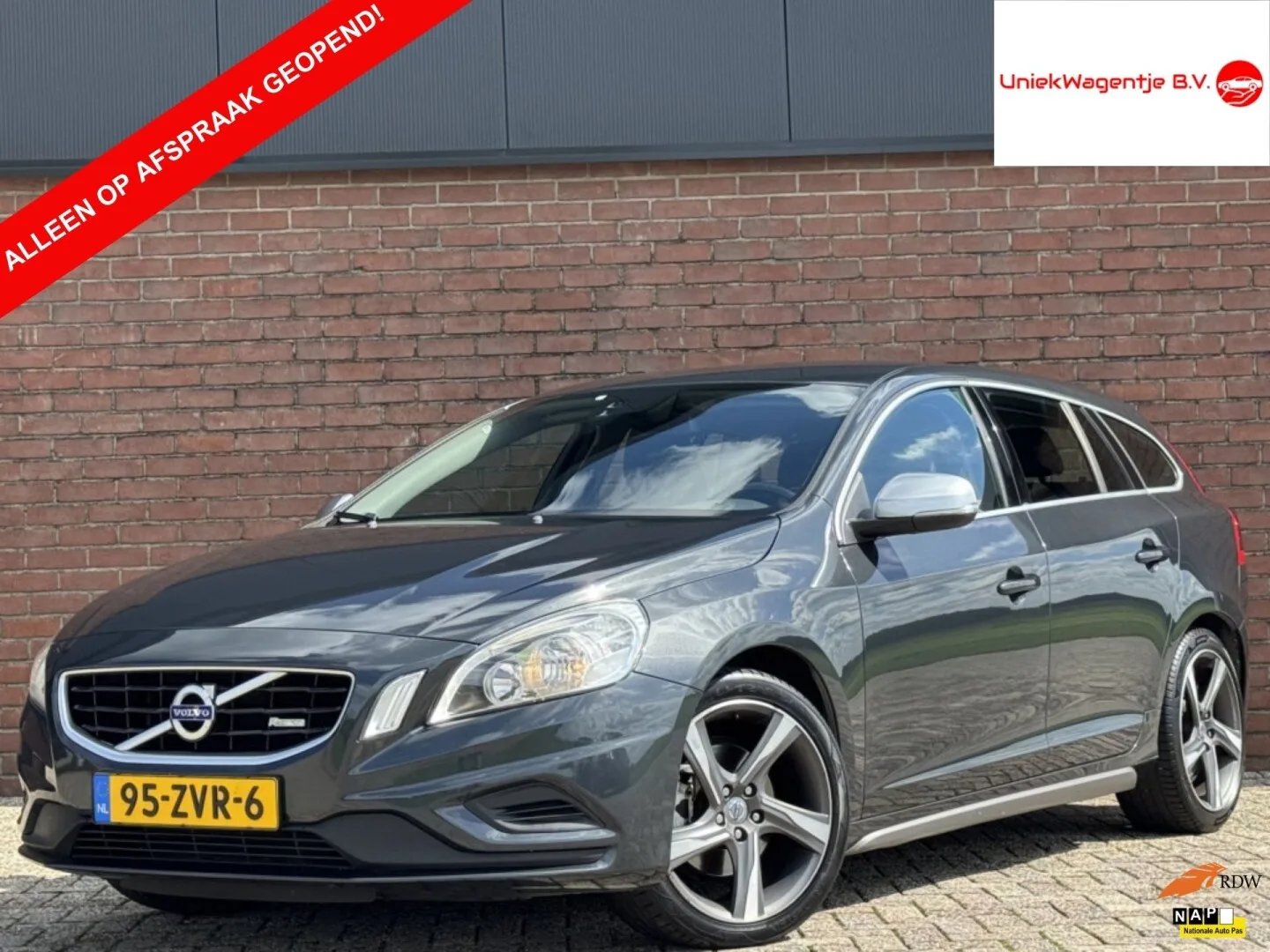 Volvo V60 (2013) — foto 1