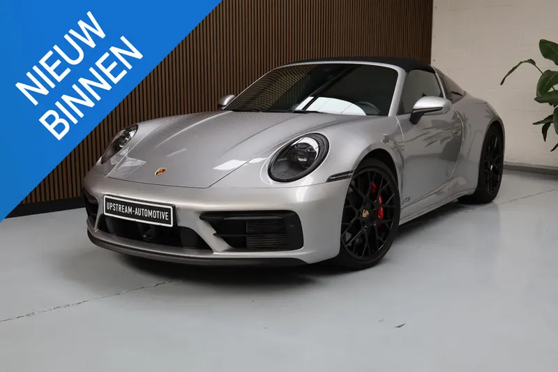 Porsche 911 (2023)