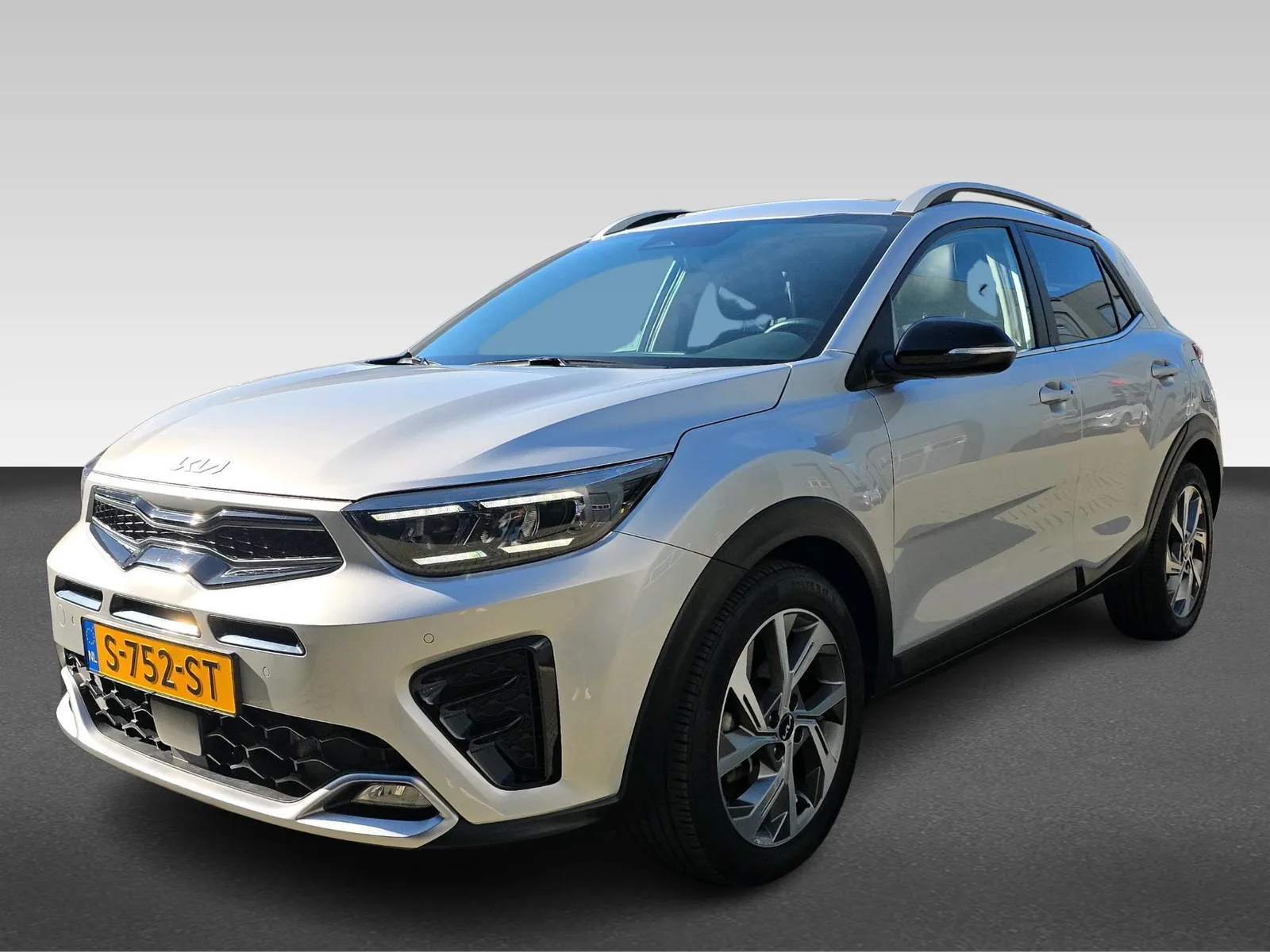 Kia Stonic (2023) — foto 1