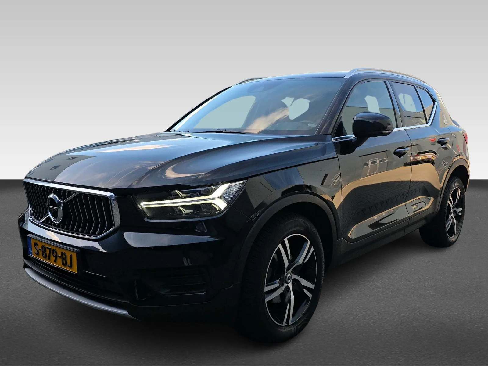 Volvo XC40 (2019) — foto 1