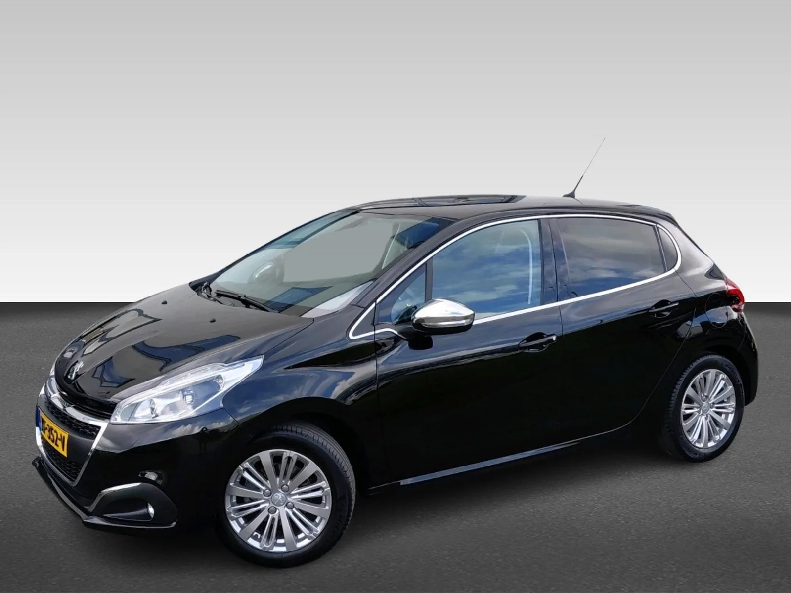 Peugeot 208 (2018) — foto 1