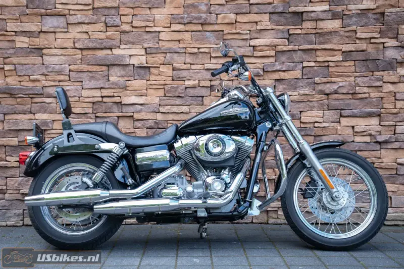 Harley-Davidson Dyna Super Glide Custom (2007)