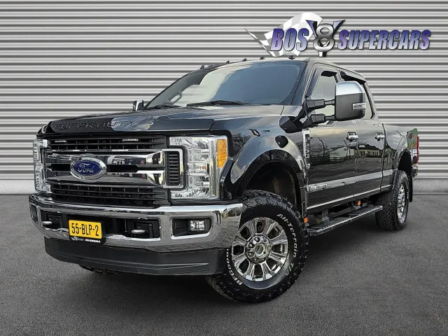 Ford F-250 (2017) — foto 1