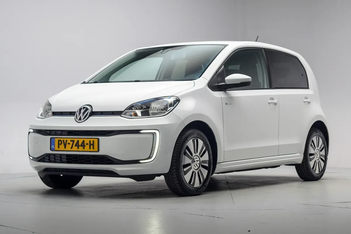Volkswagen E-Up! (2017) — foto 1