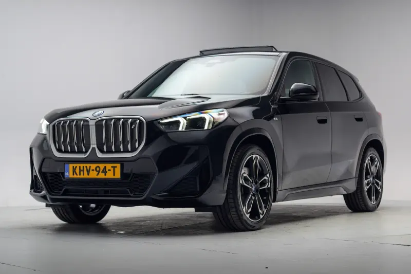 BMW iX1 (2023)