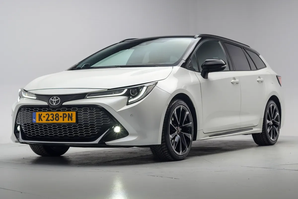 Toyota Corolla (2021) — foto 1