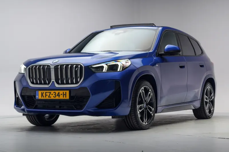 BMW iX1 (2023)