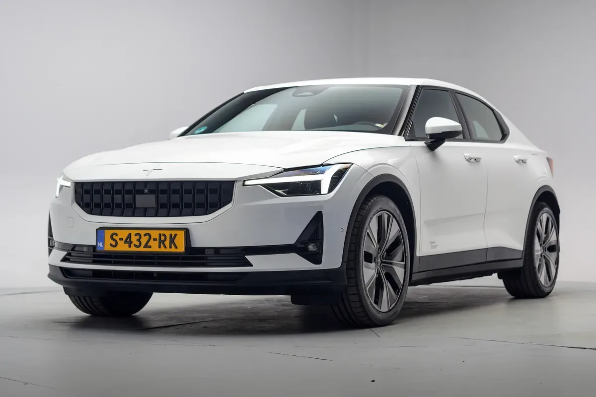 Polestar 2 (2023) — foto 1