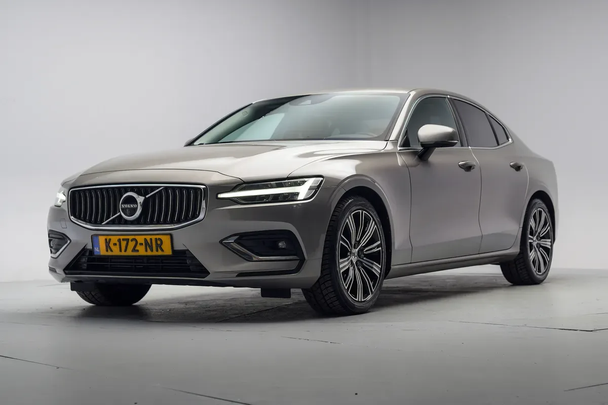 Volvo S60 (2021) — foto 1