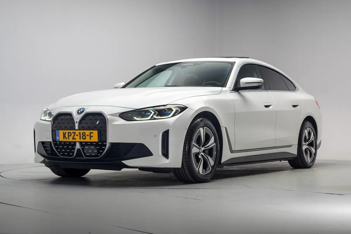 BMW i4 (2022) — foto 1