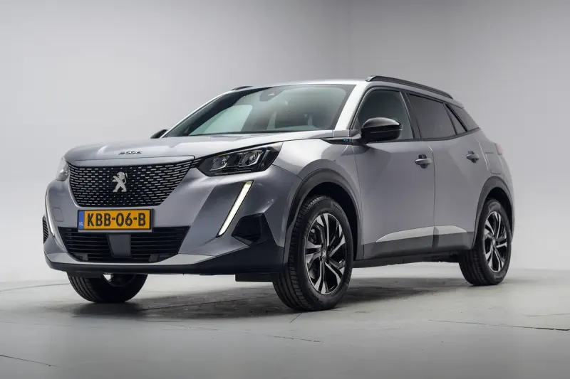 Peugeot e-2008 (2023)