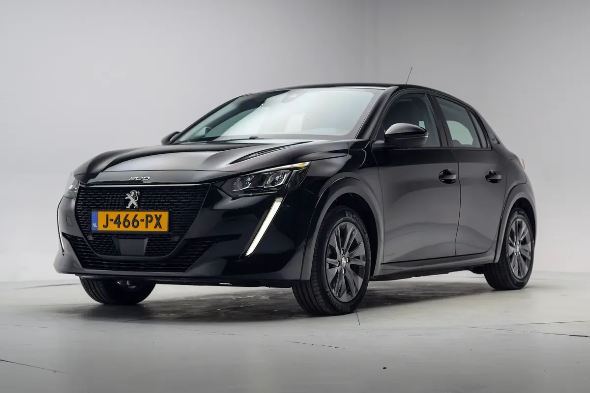 Peugeot e-208 (2020) — foto 1