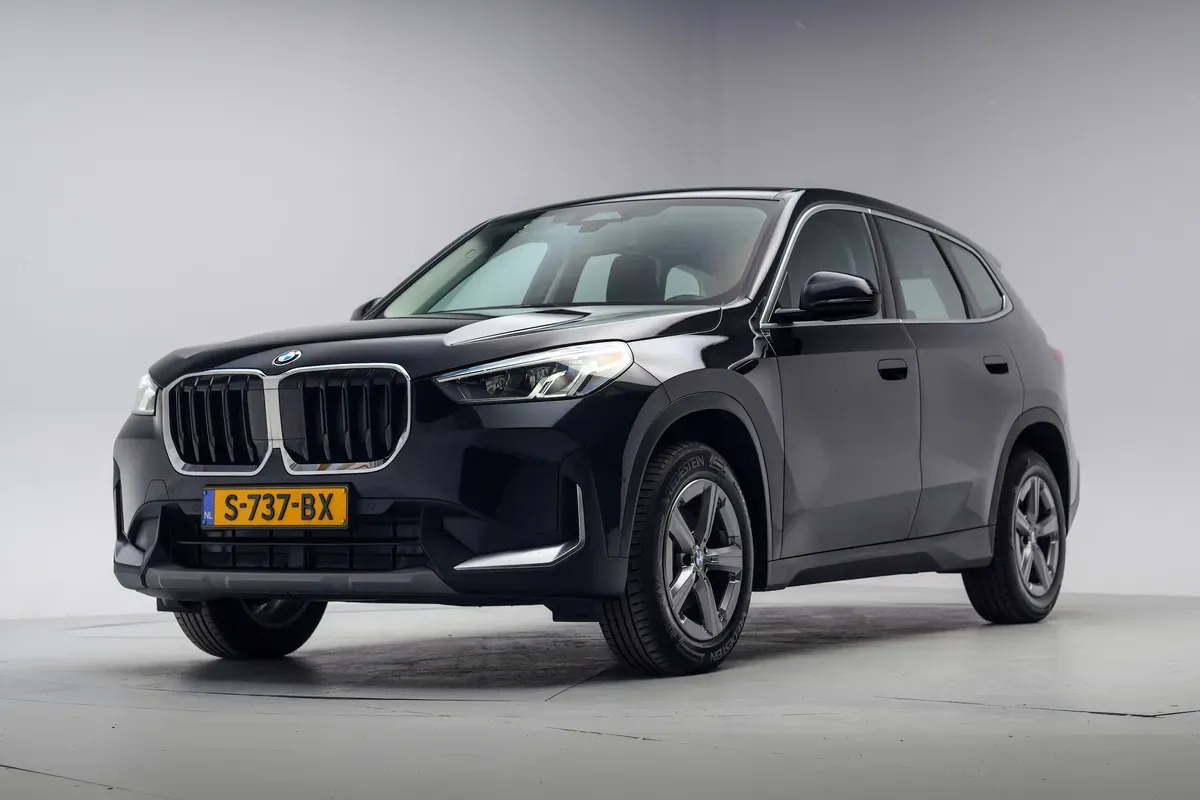 BMW X1 (2023) — foto 1