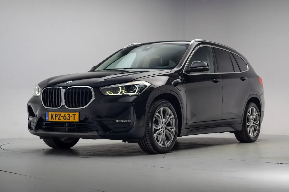 BMW X1 (2021) — foto 1