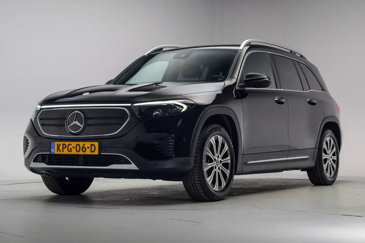 Mercedes-Benz EQB (2023) — foto 1