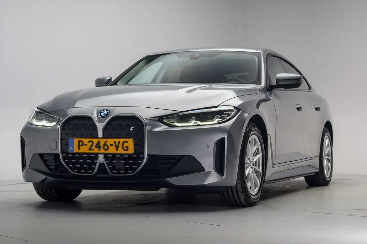 BMW i4 (2022) — foto 1