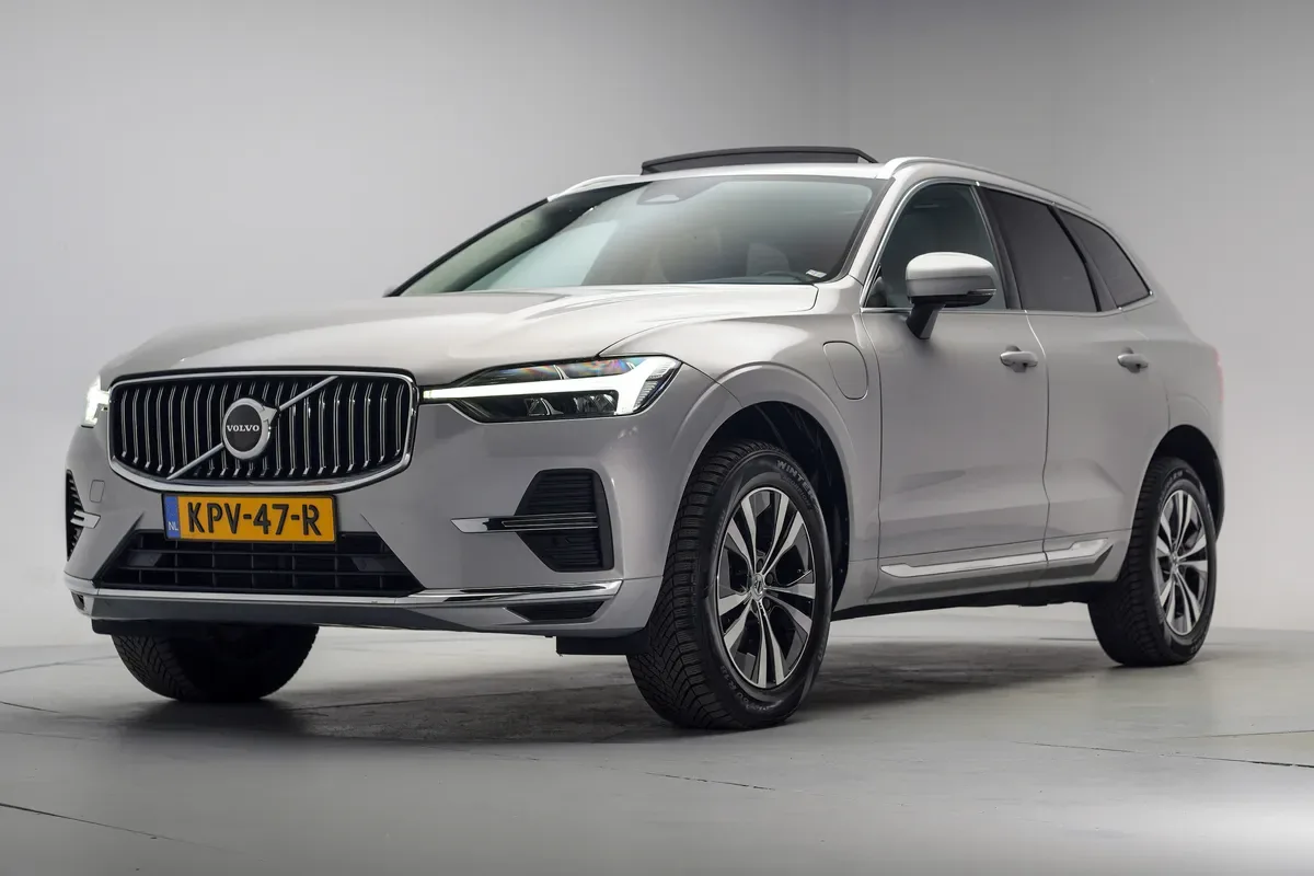 Volvo XC60 (2021) — foto 1