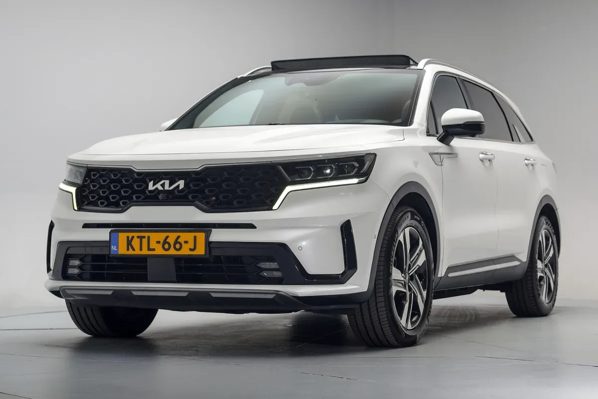Kia Sorento (2022) — foto 1