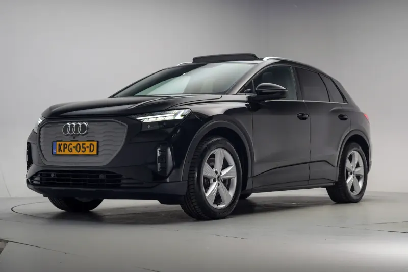 Audi Q4 e-tron (2023)
