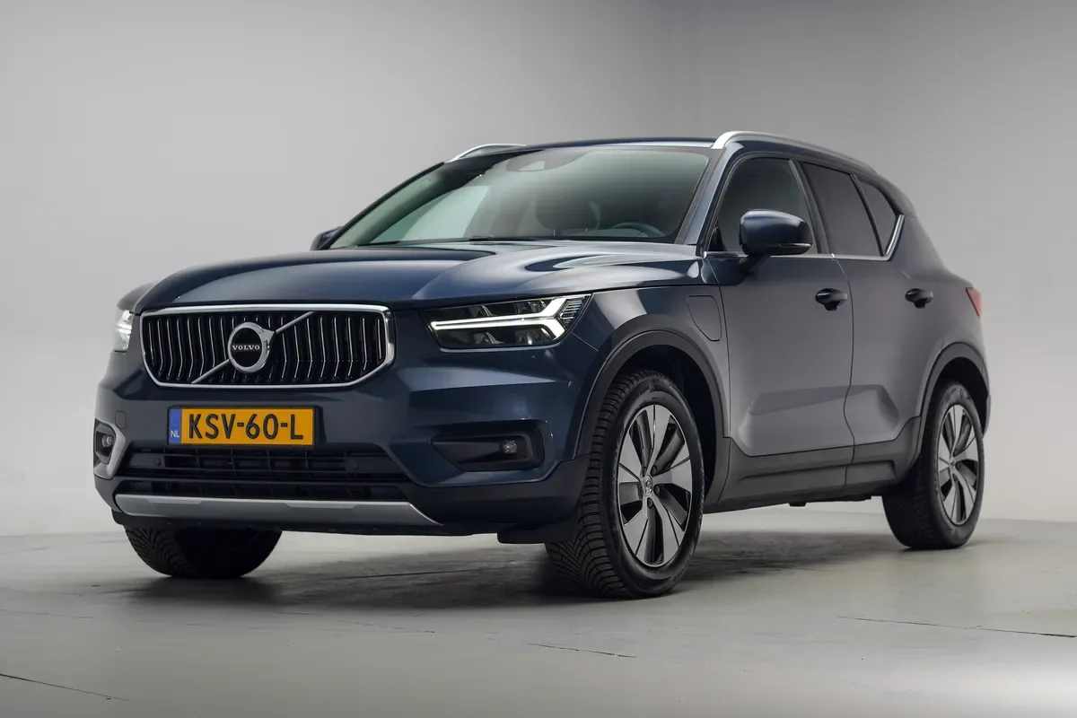 Volvo XC40 (2021) — foto 1