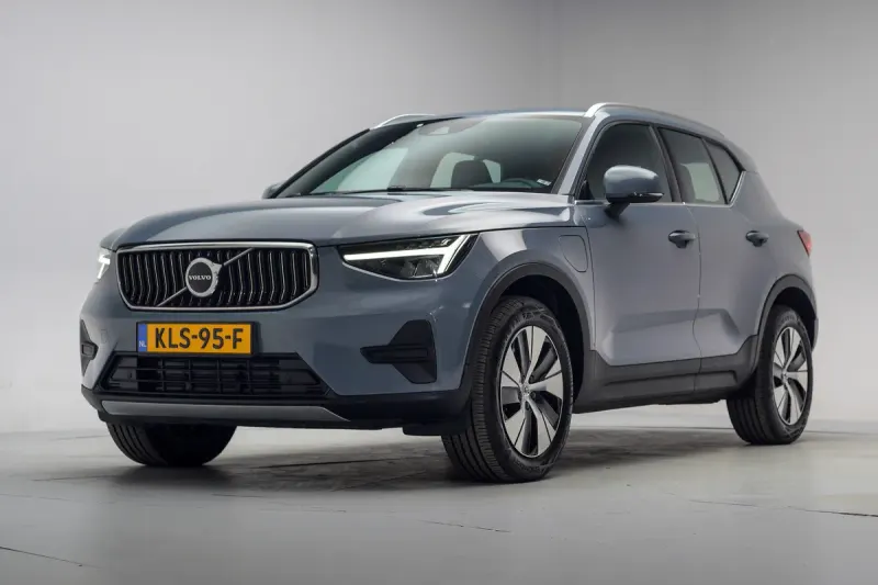 Volvo XC40 (2023)