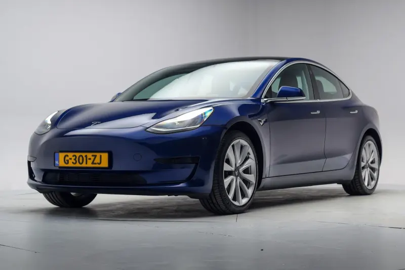Tesla Model 3 (2019)