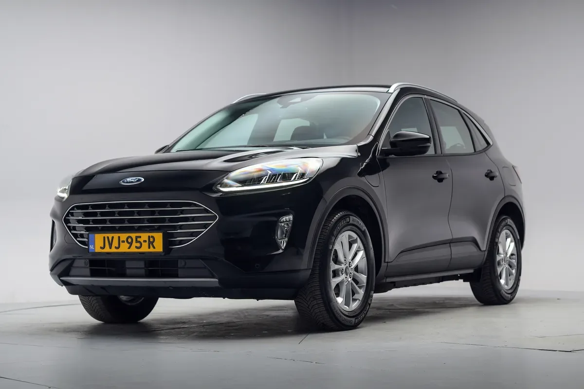 Ford Kuga (2022) — foto 1