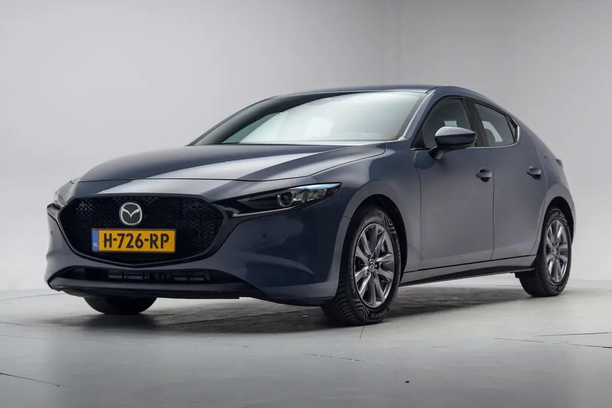 Mazda 3 (2020) — foto 1