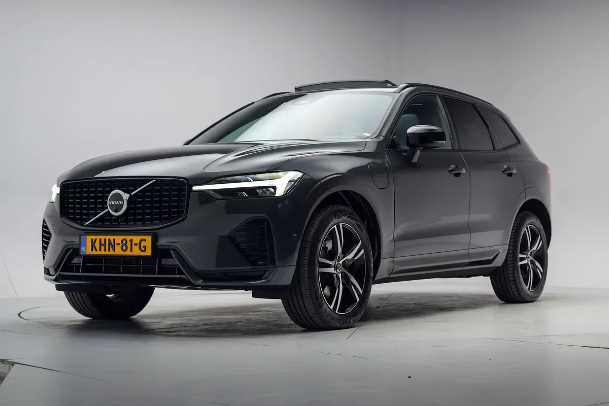 Volvo XC60 (2021) — foto 1