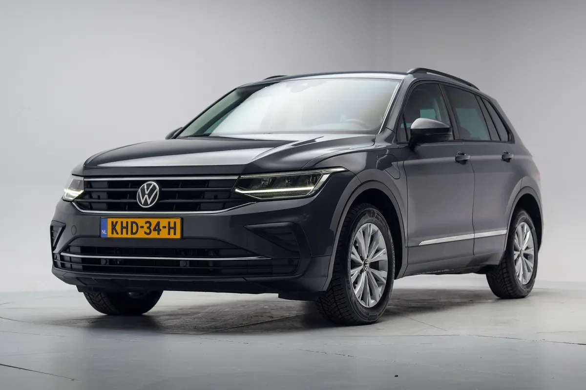 Volkswagen Tiguan (2022) — foto 1