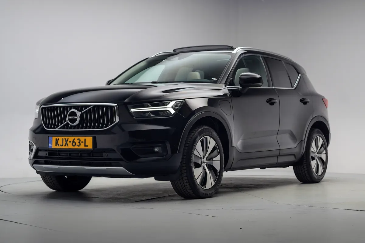Volvo XC40 (2022) — foto 1