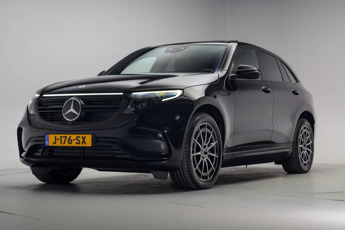 Mercedes-Benz EQC (2020) — foto 1