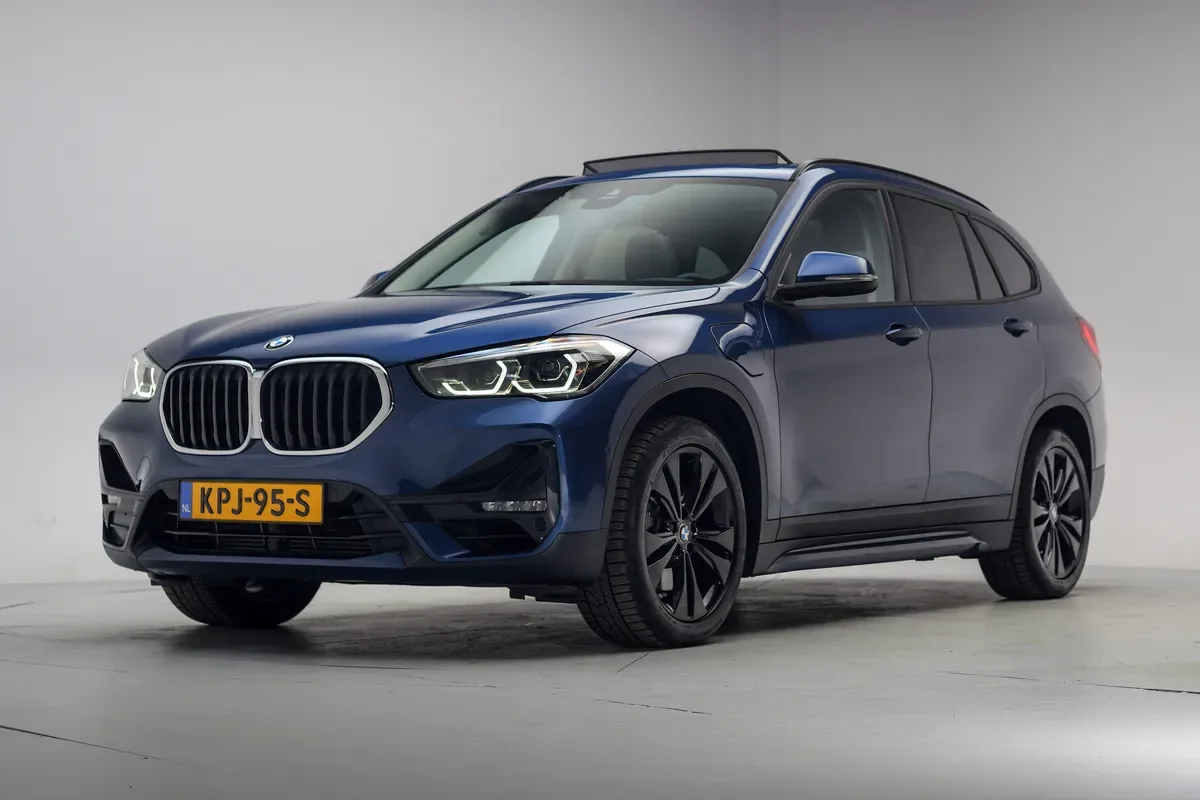 BMW X1 (2021) — foto 1