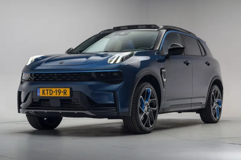 Lynk & Co 01 (2023)