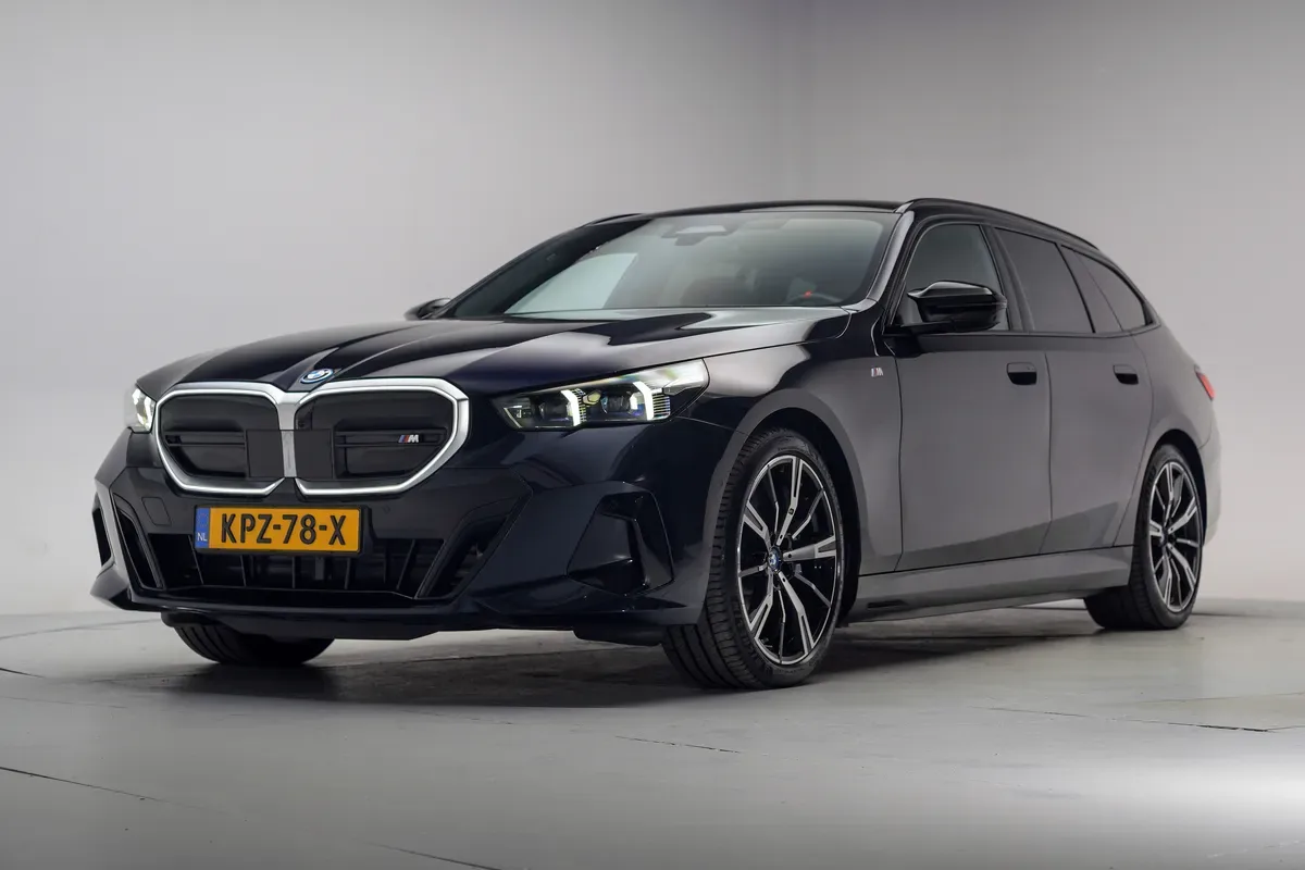BMW i5 (2024) — foto 1