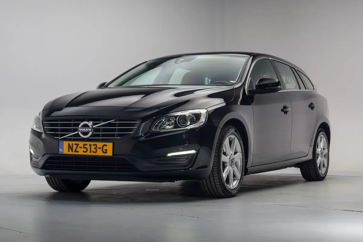 Volvo V60 (2017) — foto 1